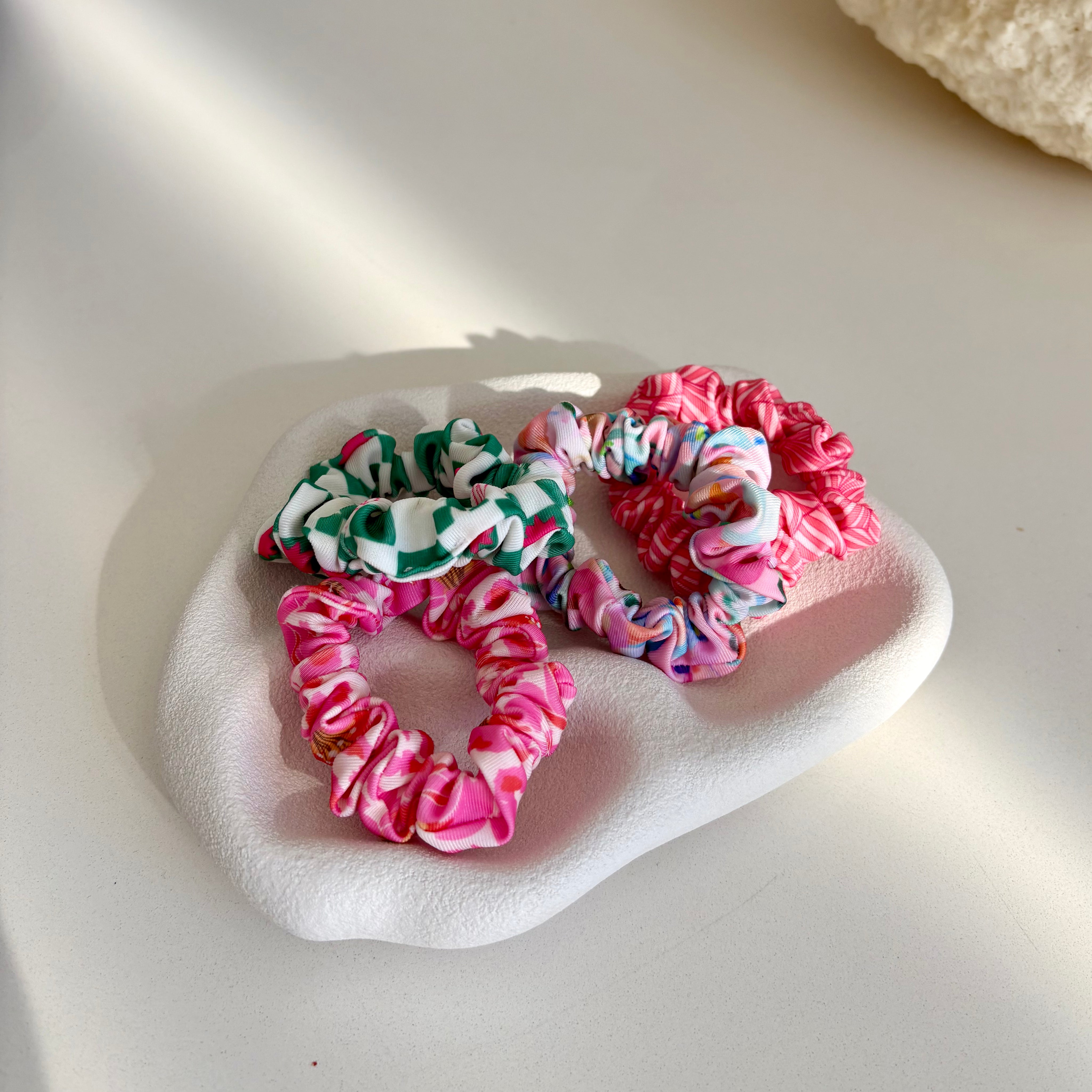 Pink/Green Scrunchies Set
