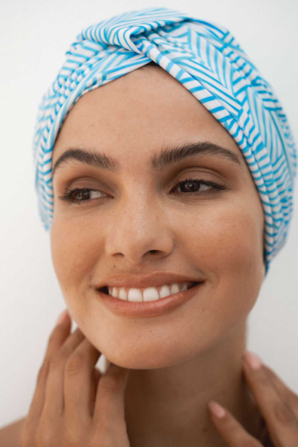 AMELIE shower cap in Aqua Stripe