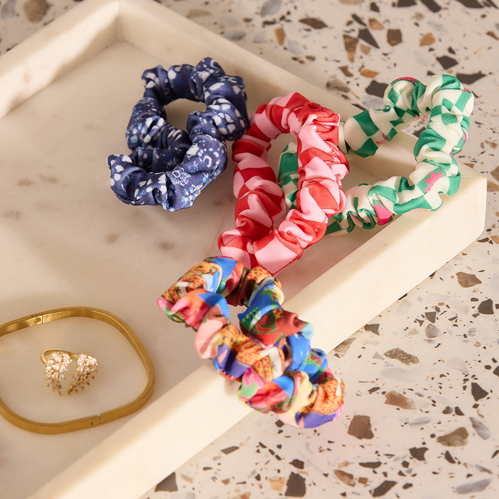 Lovelle-lifestyle-scrunchies-3.jpg